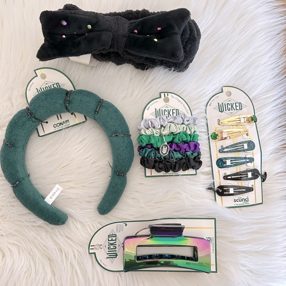 CONAIR WICKED Trademark 5 Piece Hair Accessories Set Black and Green